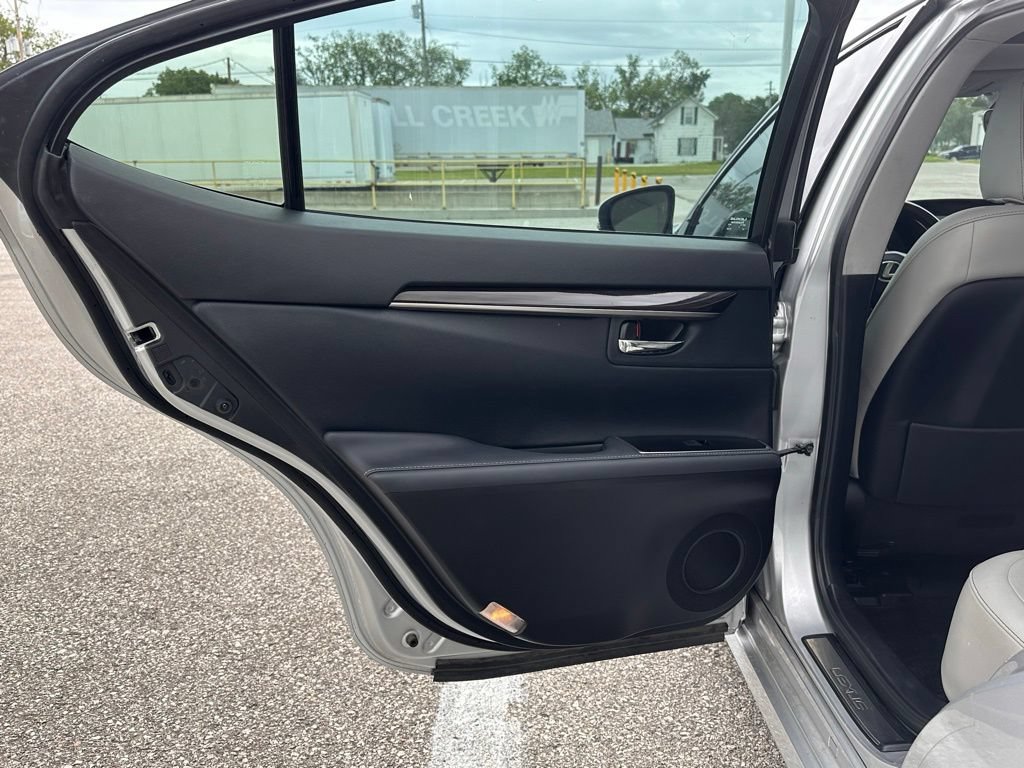 Used 2018 Lexus ES 350 w/ Navigation System Package FWD image 18