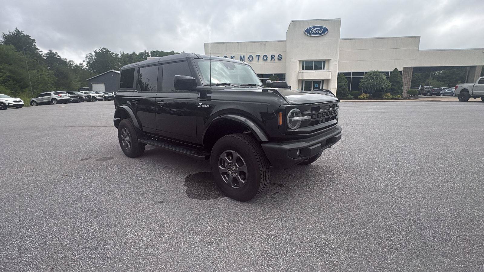 Certified 2024 Ford Bronco Outer Banks AWD/4WD image 2