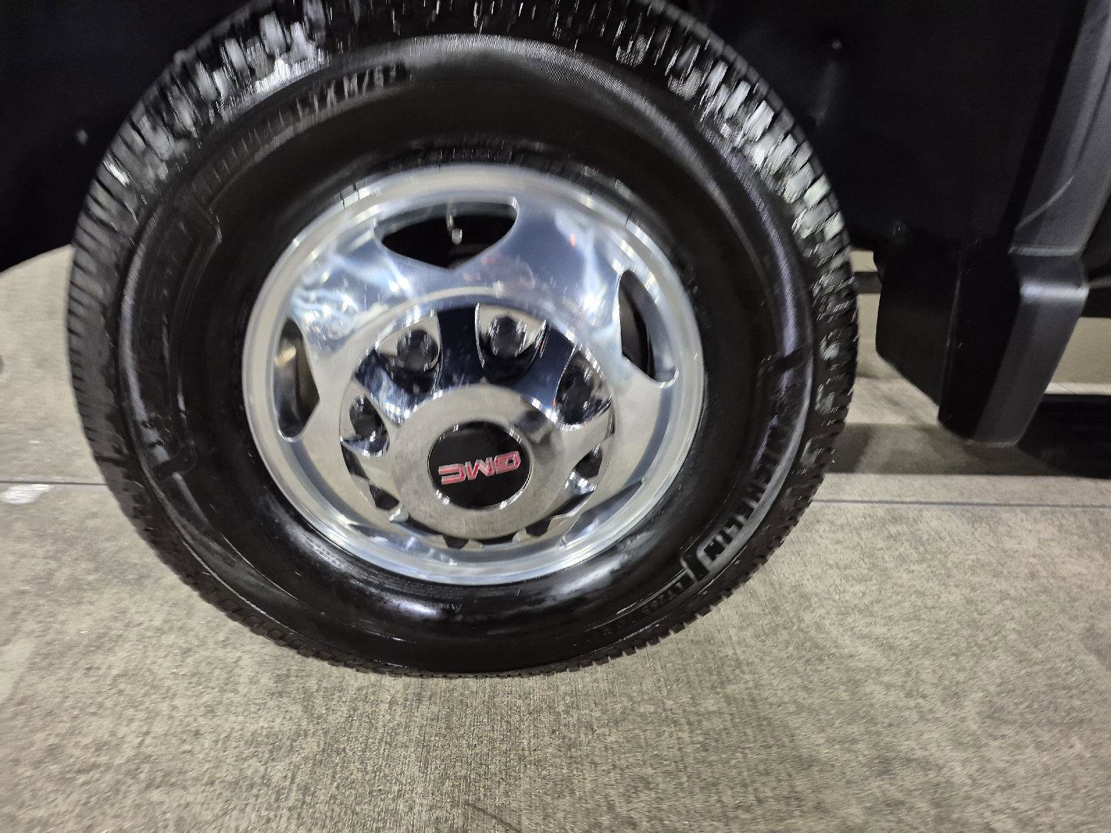 Used 2022 GMC Sierra 3500 Denali image 4