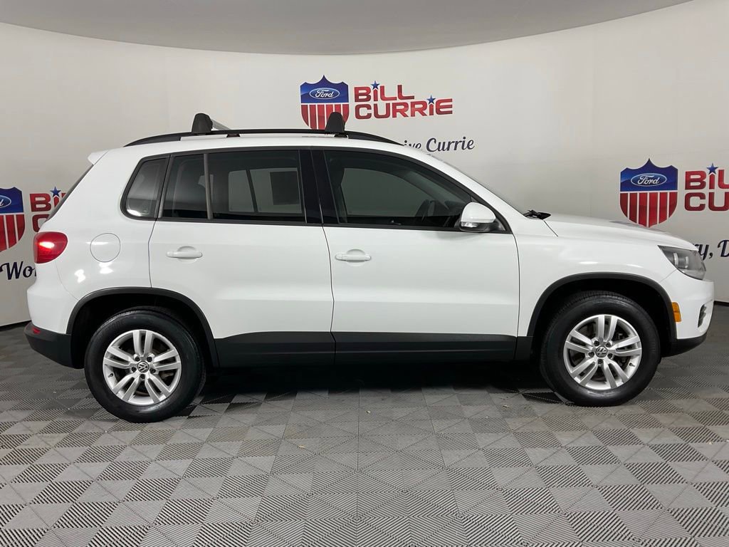 Used 2017 Volkswagen Tiguan S image 6