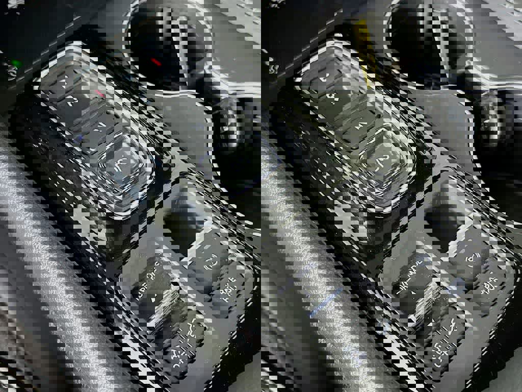 Used 2023 Honda Pilot Elite image 22