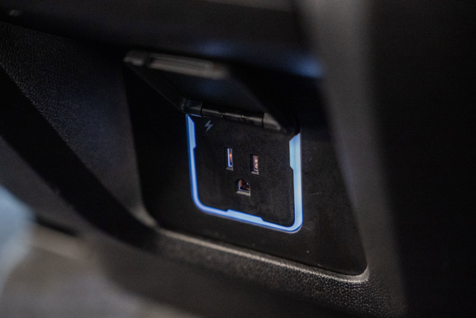 Used 2023 Chevrolet Tahoe High Country image 40