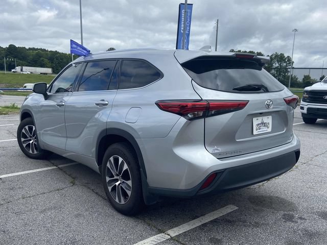 Used 2020 Toyota Highlander XLE FWD image 5