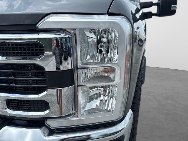 Certified 2026 Ford F250 XLT w/ Tremor Off-Road Package AWD/4WD image 10