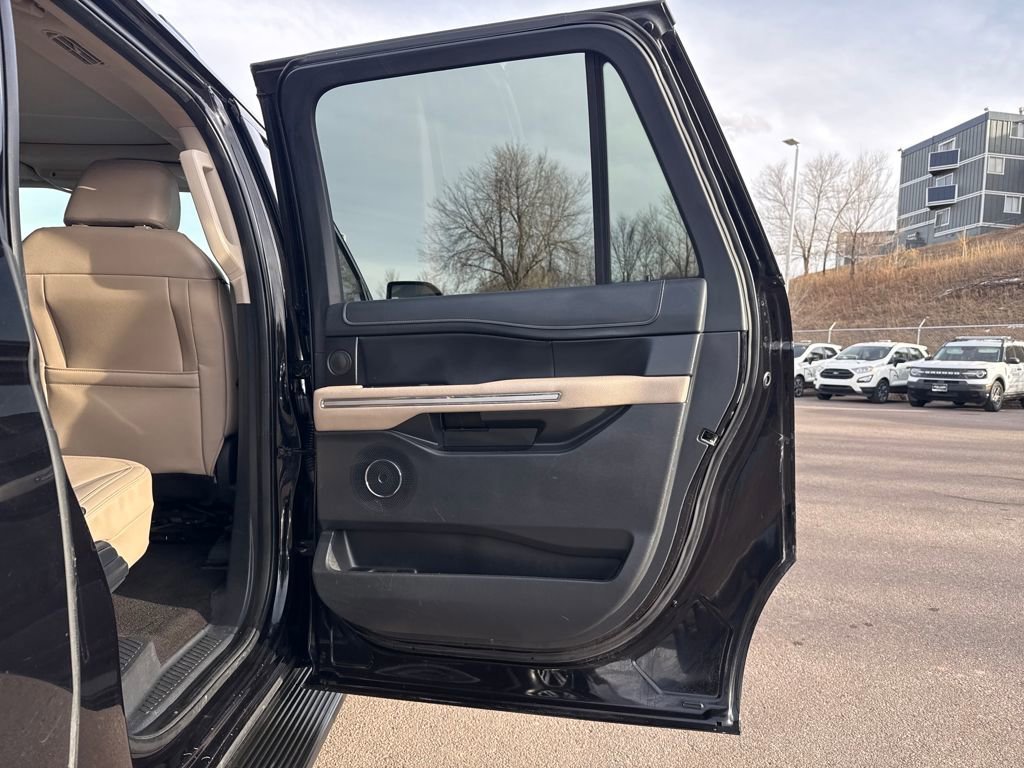 Certified 2023 Ford Expedition Max Limited image 28