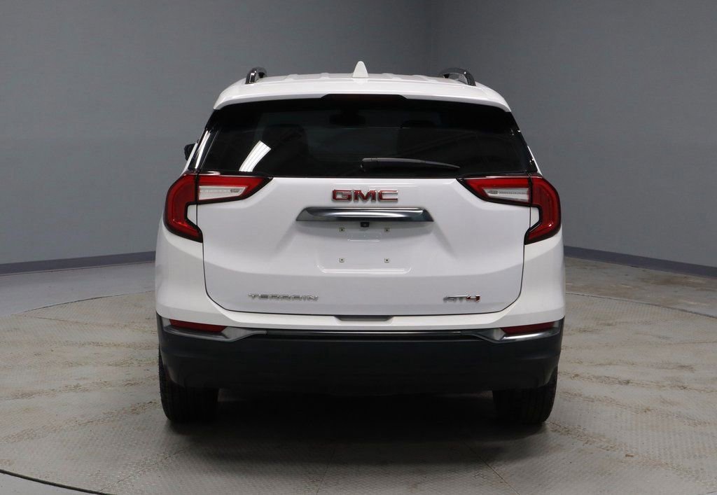 Used 2022 GMC Terrain AT4 w/ Infotainment Package II image 4