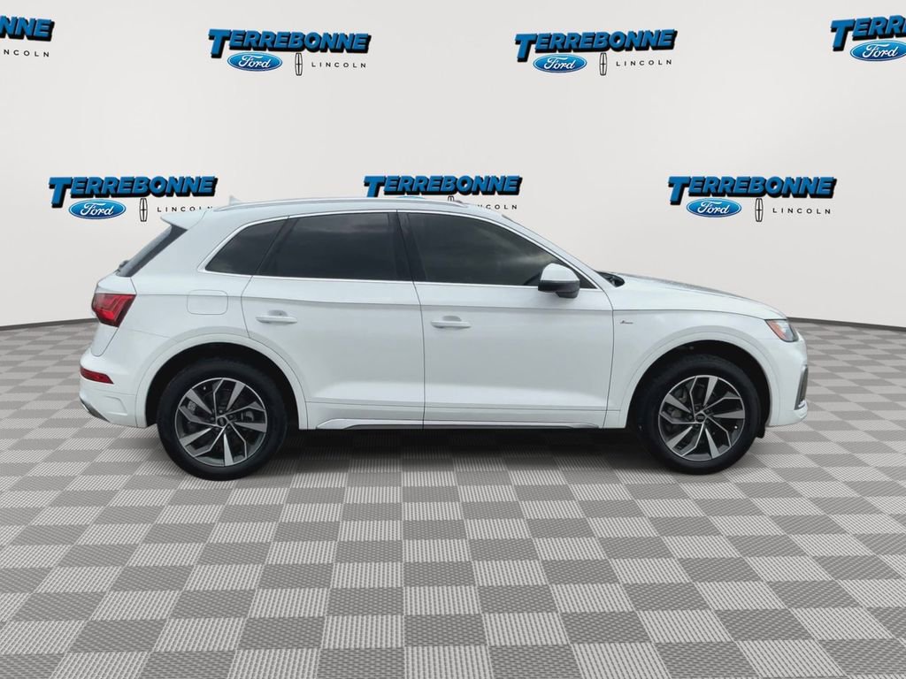 Used 2022 Audi Q5 2.0T Premium w/ Convenience Package AWD/4WD image 9