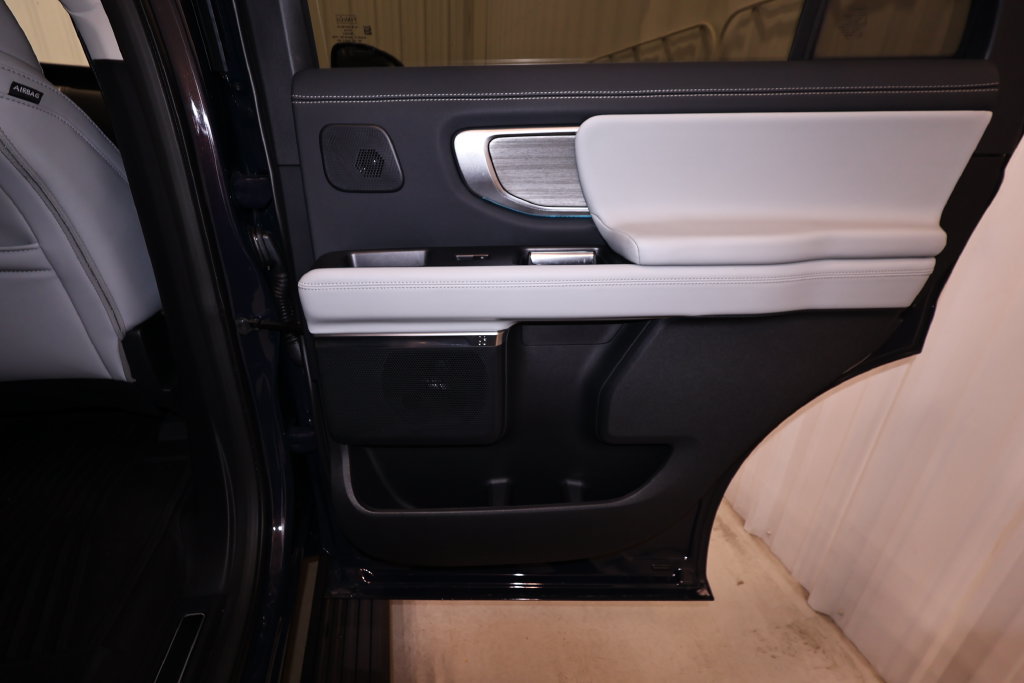 Certified 2027 Ford Expedition Platinum AWD/4WD image 20
