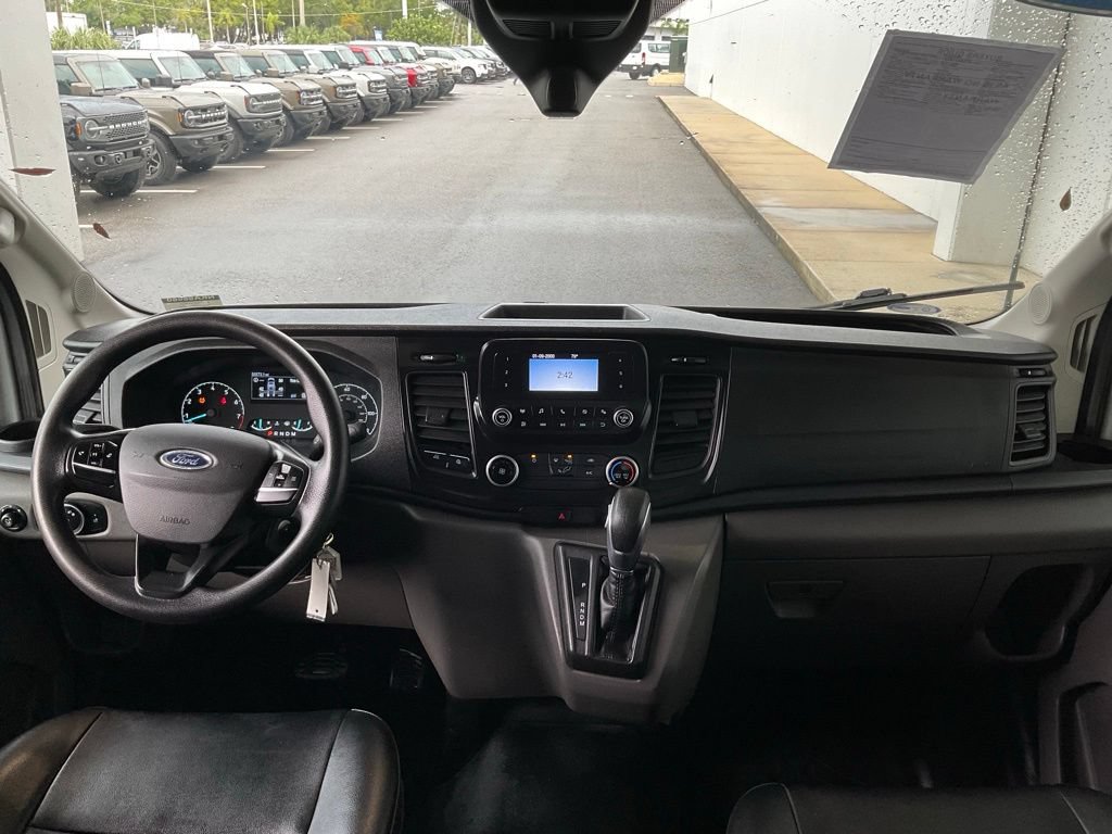 Certified 2022 Ford Transit 350 DRW RWD image 17
