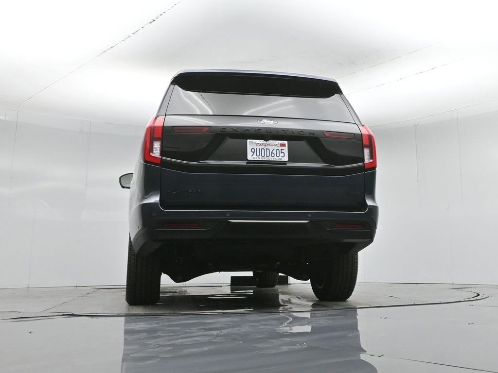 Certified 2025 Ford Expedition Max Platinum w/ Stealth Performance Package image 20