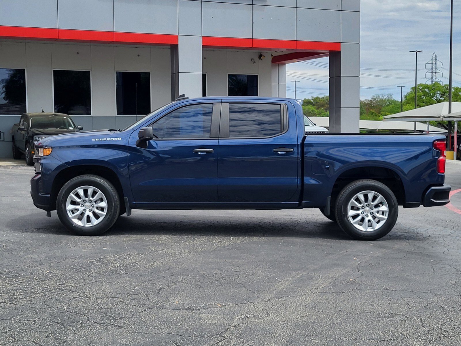 Used 2022 Chevrolet Silverado 1500 Custom image 6