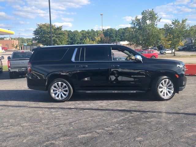 Used 2023 Chevrolet Suburban Premier w/ Premium Package AWD/4WD image 3