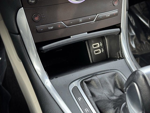 Certified 2017 Ford Edge Titanium w/ Technology Package image 22