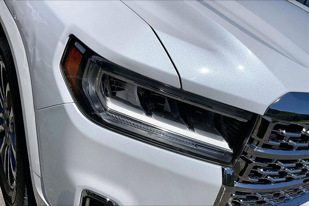 Used 2020 GMC Acadia Denali w/ Technology Package AWD/4WD image 30