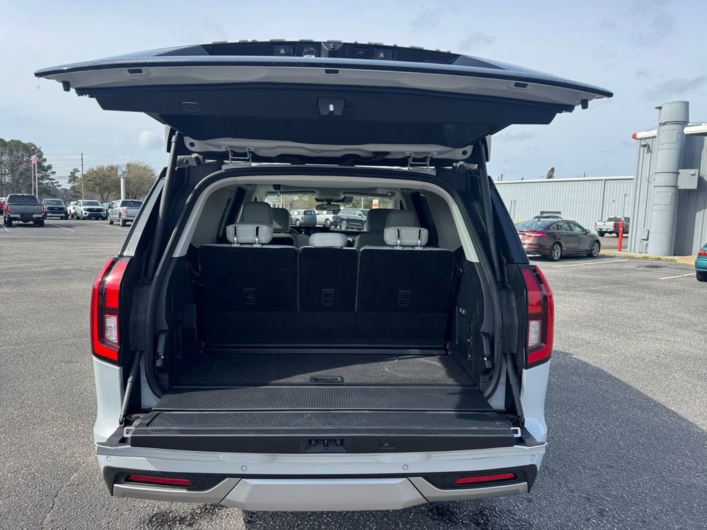 Certified 2025 Ford Expedition Platinum image 18