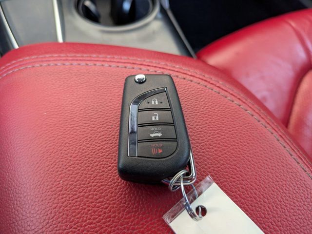 Used 2020 Toyota Camry SE image 27