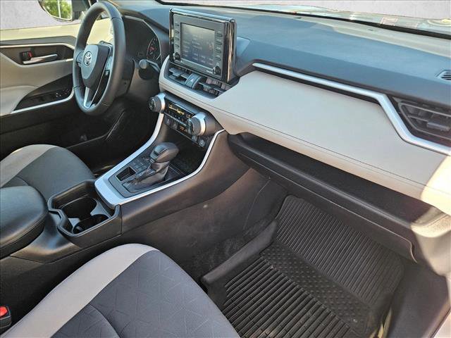 Used 2021 Toyota RAV4 XLE w/ Convenience Package image 22