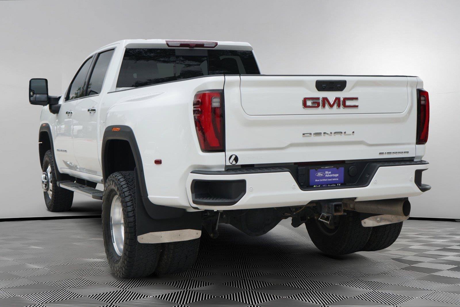 Used 2024 GMC Sierra 3500 Denali AWD/4WD image 6