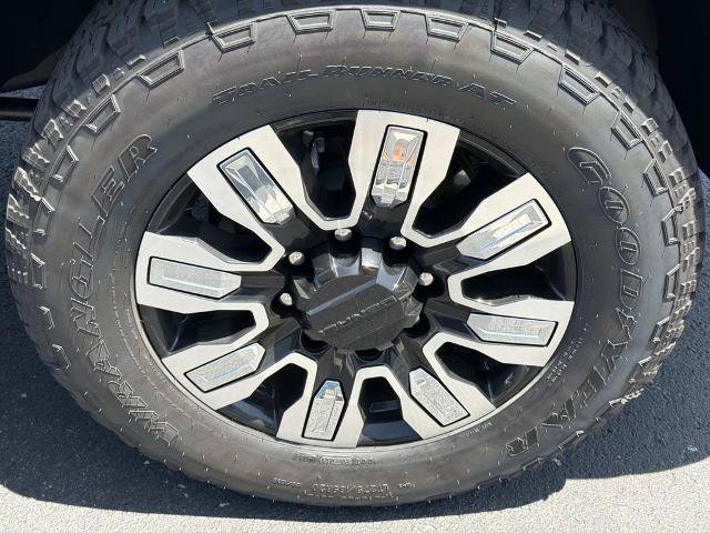 Used 2026 GMC Sierra 2500 Denali w/ Denali Reserve Package AWD/4WD image 9
