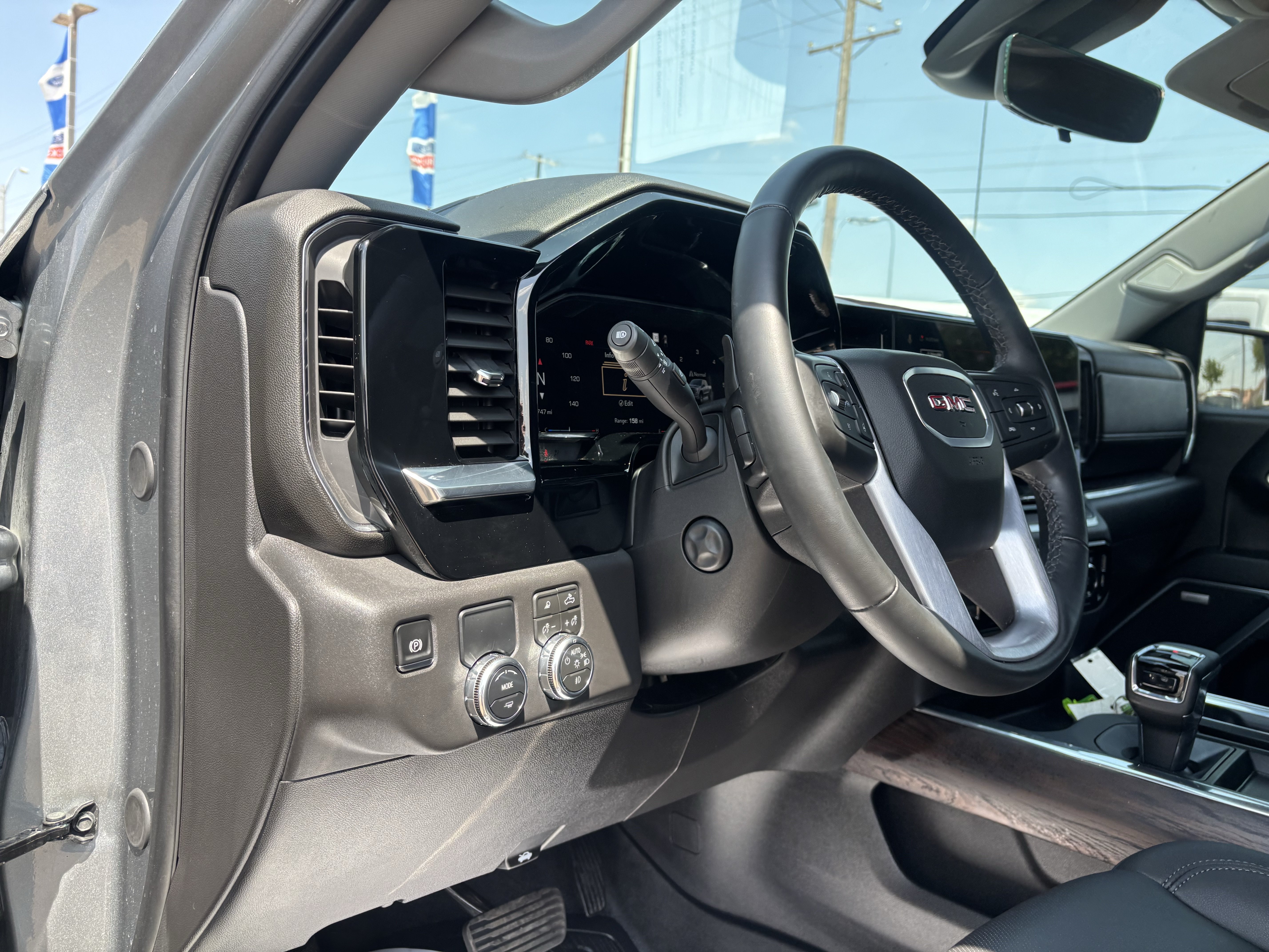 Used 2026 GMC Sierra 1500 SLT RWD image 12