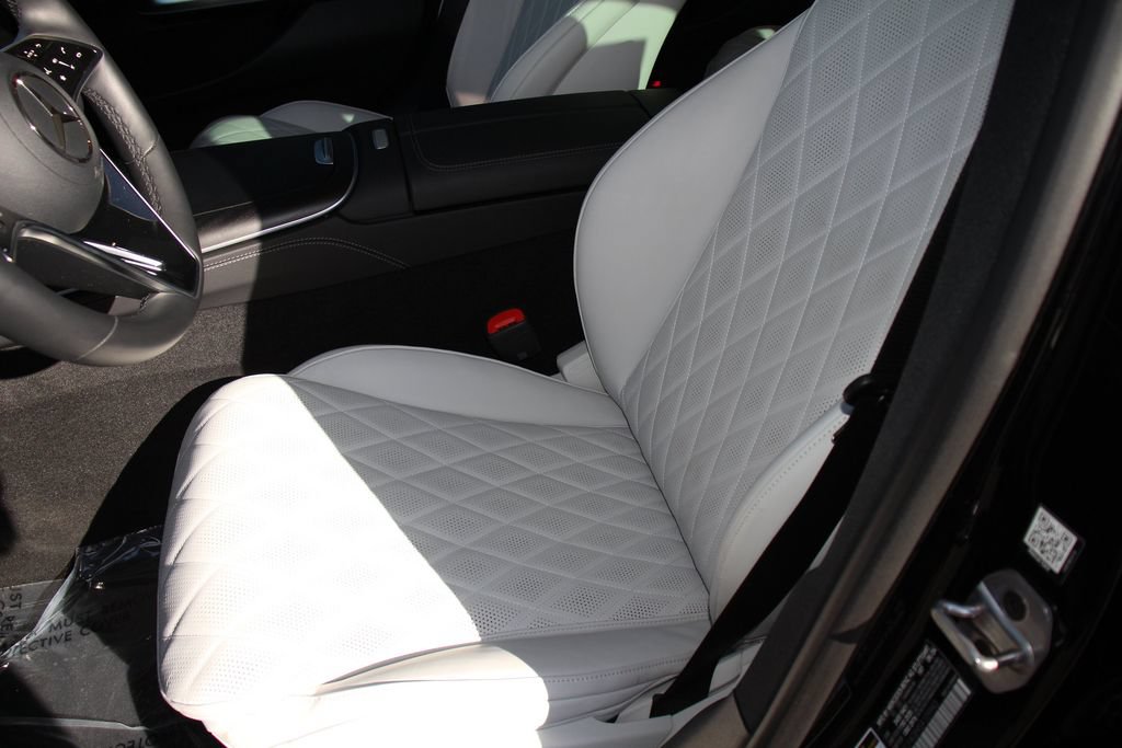Used 2025 Mercedes-Benz E 350 Sedan image 23