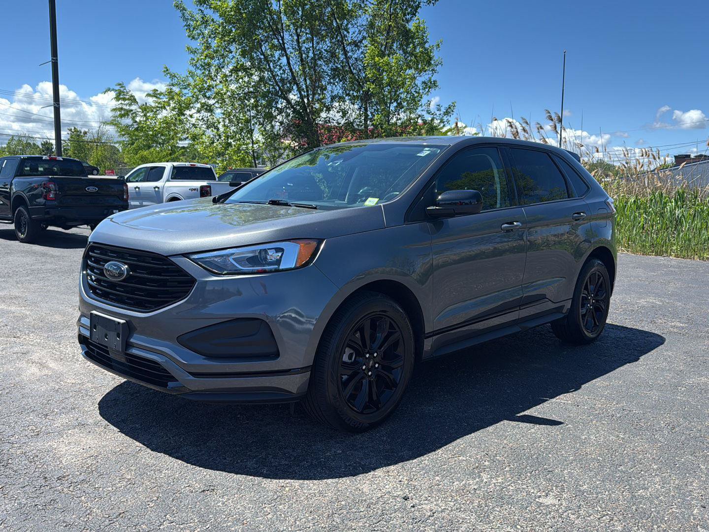 Certified 2024 Ford Edge SE w/ Black Appearance Package AWD/4WD image 15
