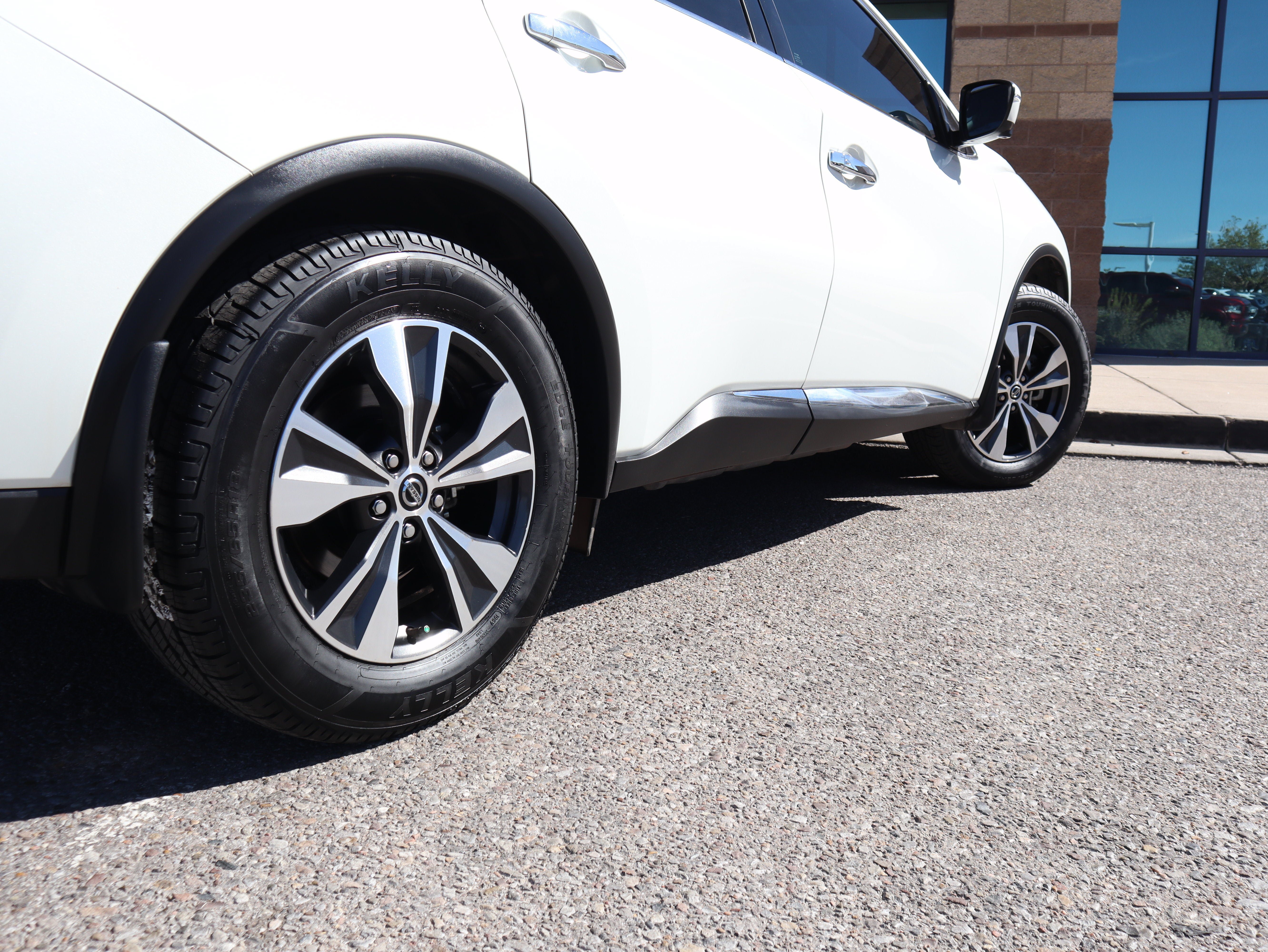 Used 2020 Nissan Murano SV w/ Premium Package AWD/4WD image 11