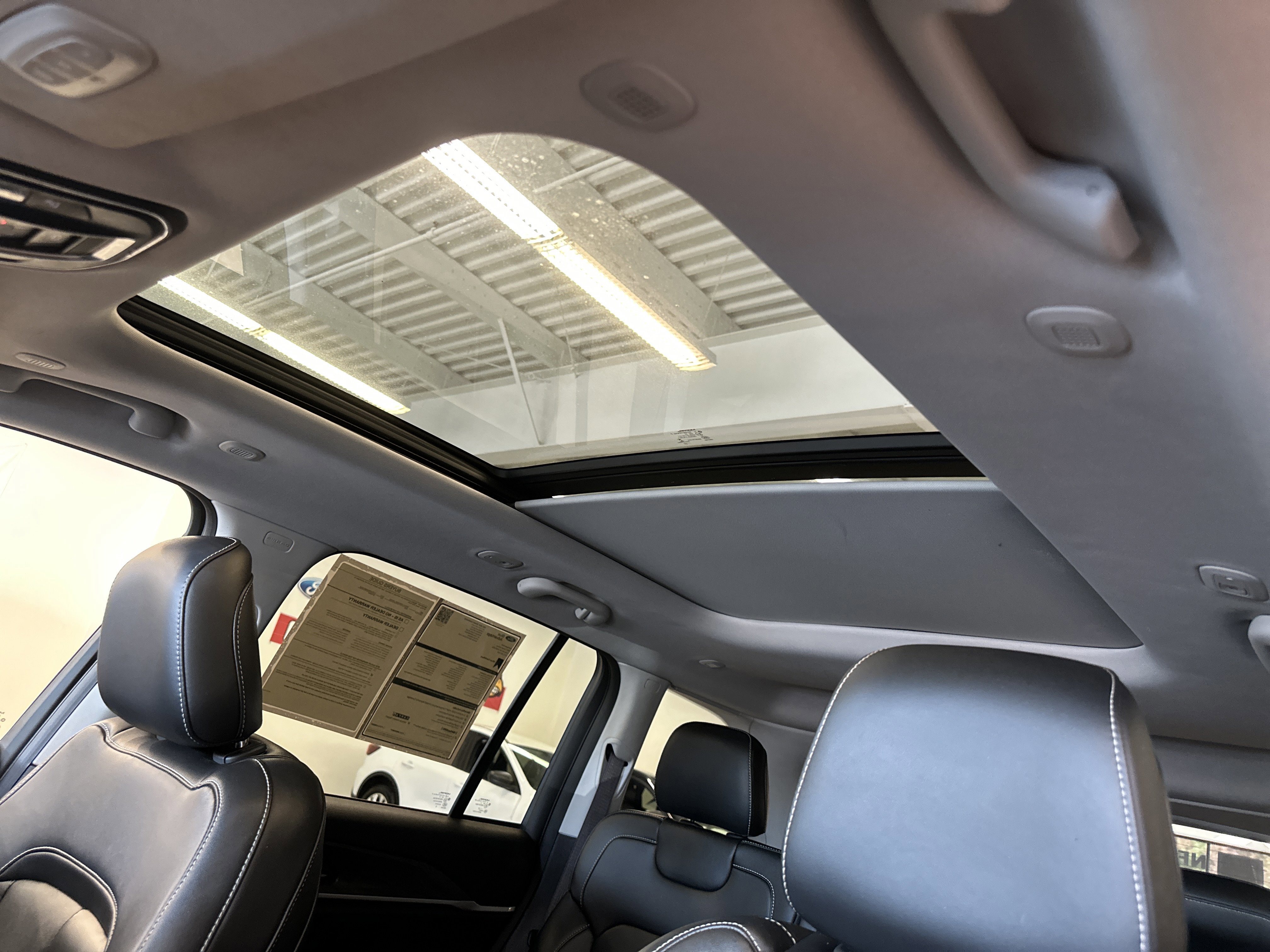 Used 2022 Jeep Grand Cherokee Limited w/ Trailer Tow Prep Group (B) image 13