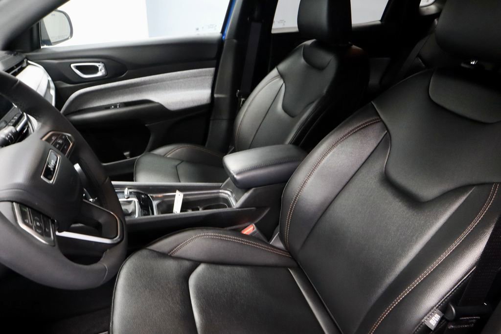 Used 2024 Jeep Compass Latitude AWD/4WD image 26