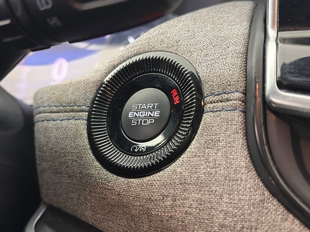 Used 2023 Jeep Compass Sport image 23