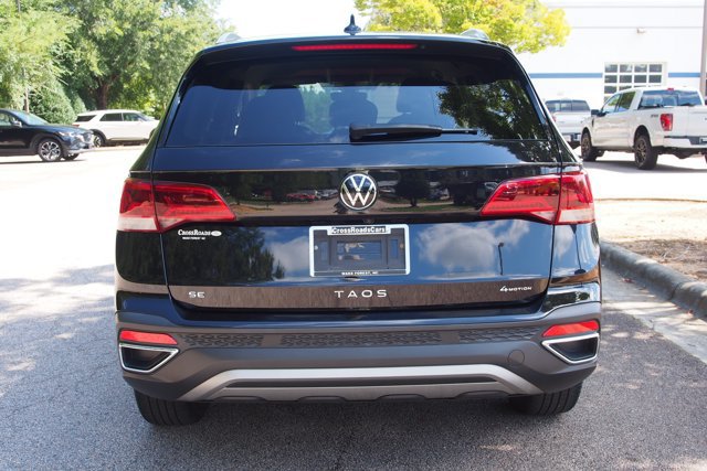 Used 2023 Volkswagen Taos SE AWD/4WD image 6