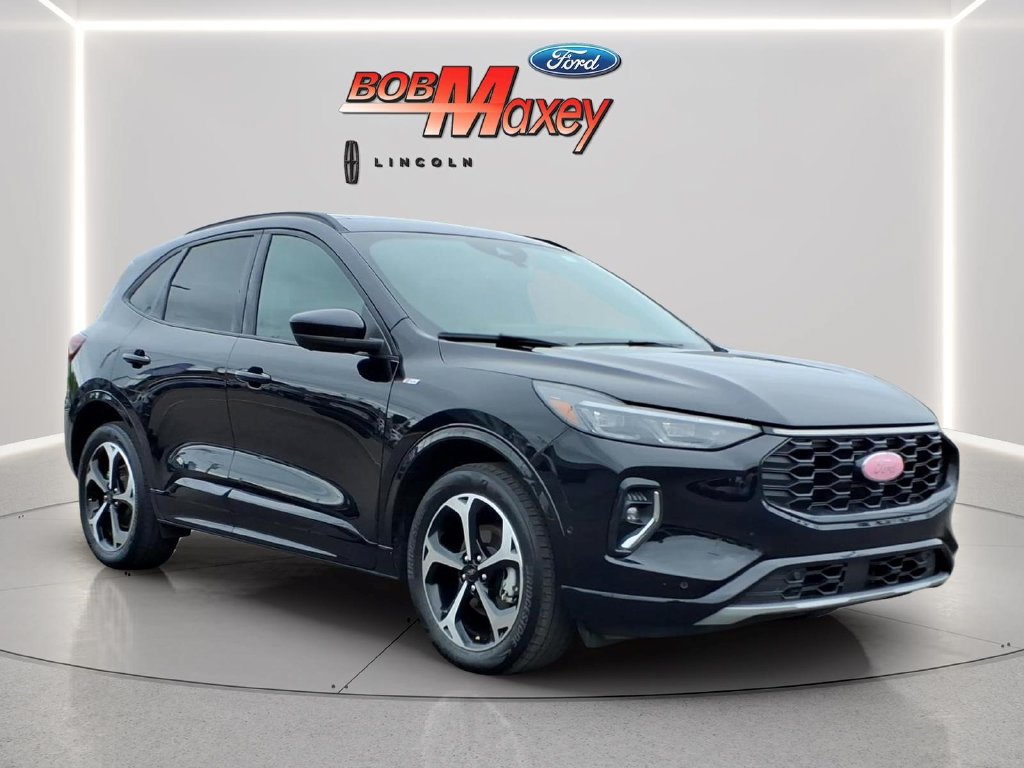 Certified 2023 Ford Escape ST-Line Elite w/ Premium Technology Package AWD/4WD image 3