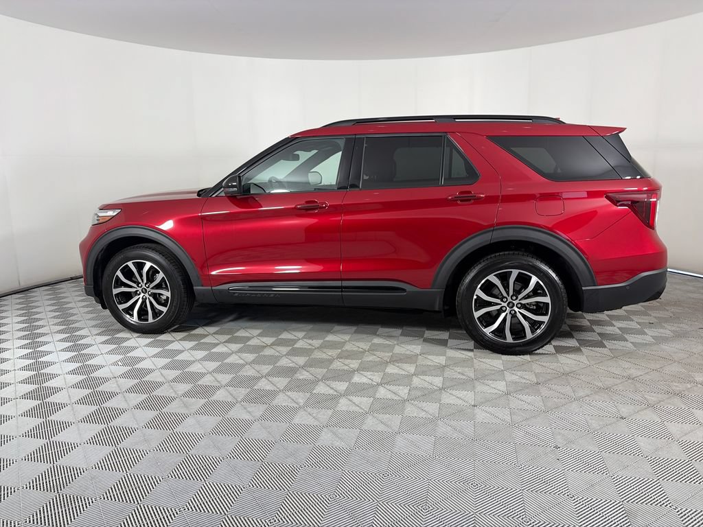 Certified 2020 Ford Explorer ST w/ Premium Technology Package AWD/4WD image 4
