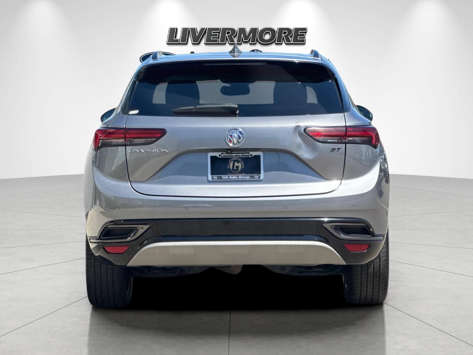 Used 2022 Buick Envision Essence w/ Sport Touring Package FWD image 4