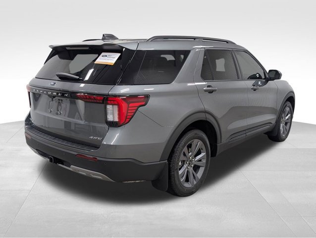Certified 2026 Ford Explorer Active w/ Active Comfort Package AWD/4WD image 2