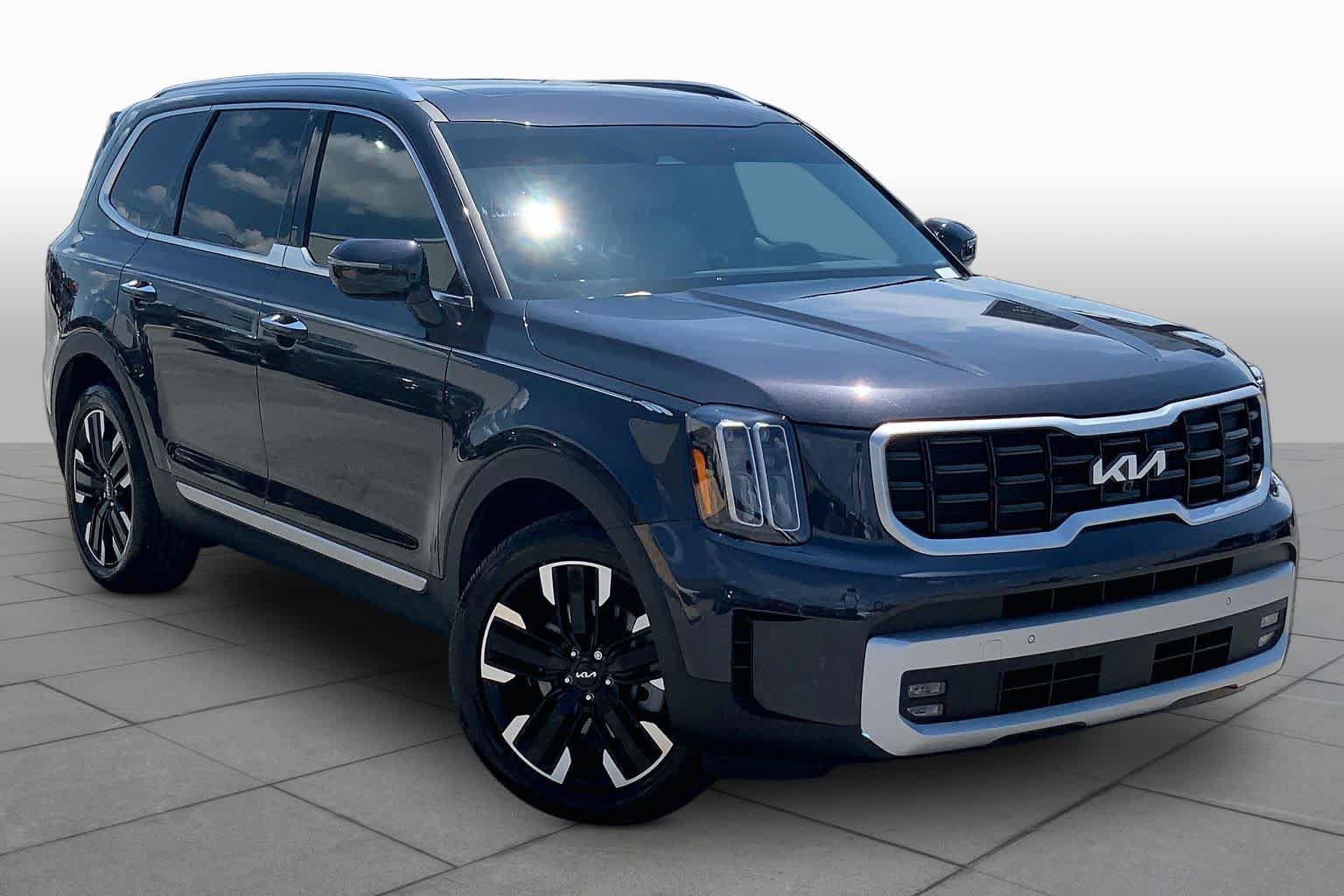 Used 2025 Kia Telluride SX w/ SX Captain's Chair Package FWD image 3