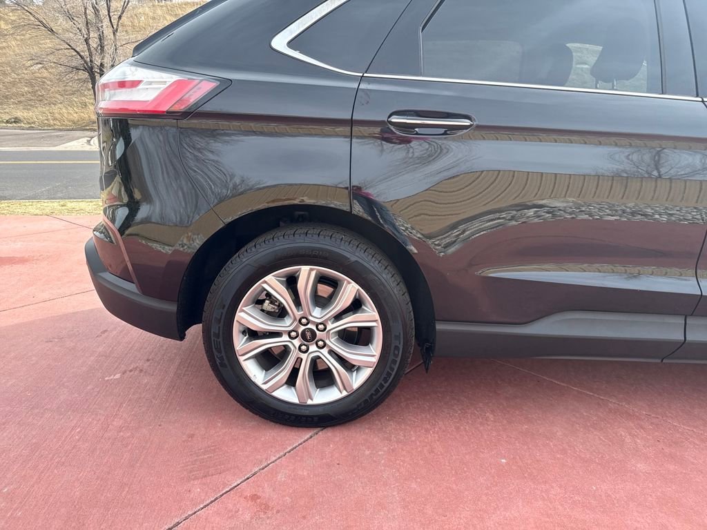Certified 2024 Ford Edge Titanium AWD/4WD image 33
