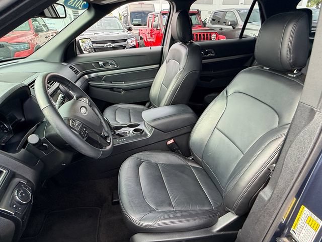 Certified 2018 Ford Explorer XLT w/ Equipment Group 202A FWD image 10