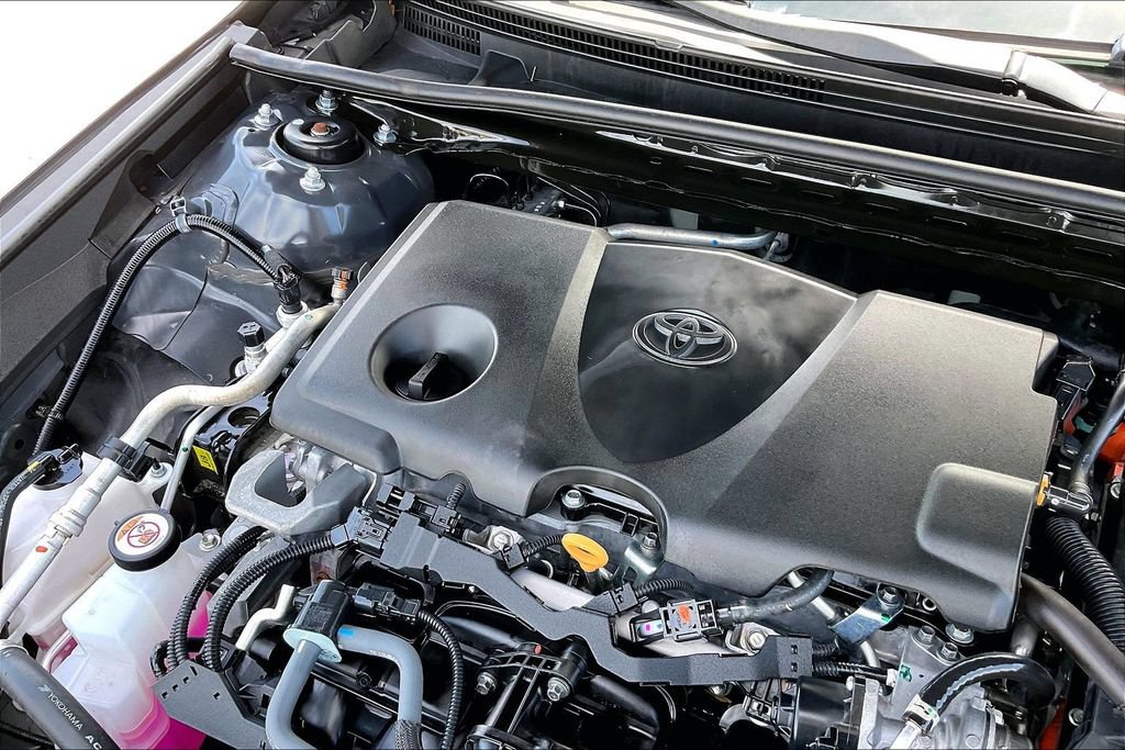 Used 2025 Toyota Camry XLE w/ Premium Plus Package AWD/4WD image 32