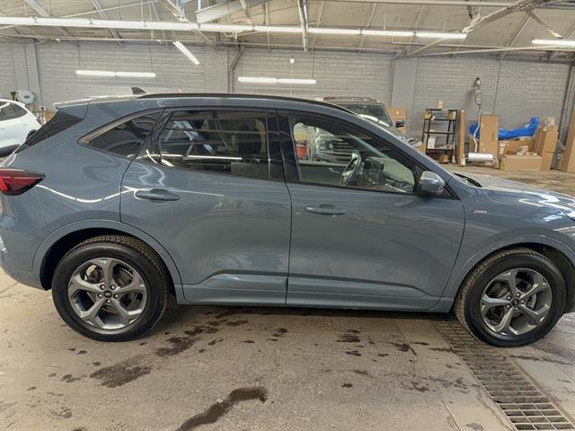 Certified 2023 Ford Escape ST-Line Select w/ Tech Pack #1 image 6