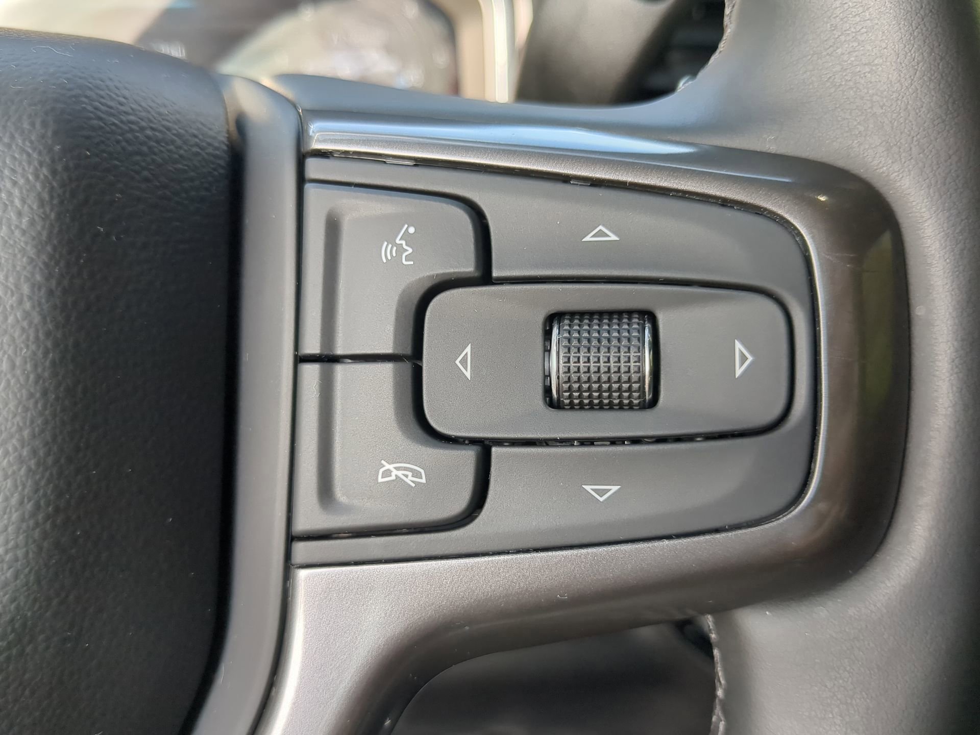 Used 2025 Chevrolet Silverado 2500 ZR2 image 59