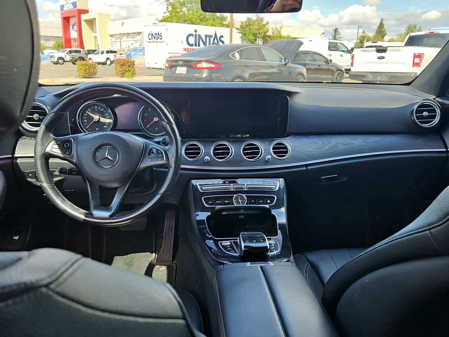 Used 2017 Mercedes-Benz E 400 4MATIC Wagon image 11