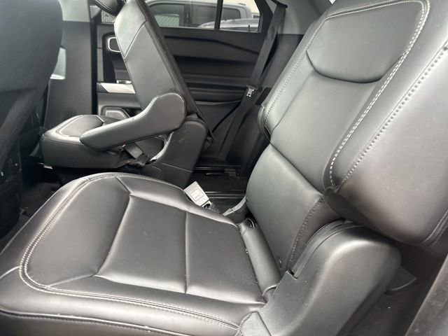 Certified 2023 Ford Explorer XLT w/ Equipment Group 202A RWD image 10
