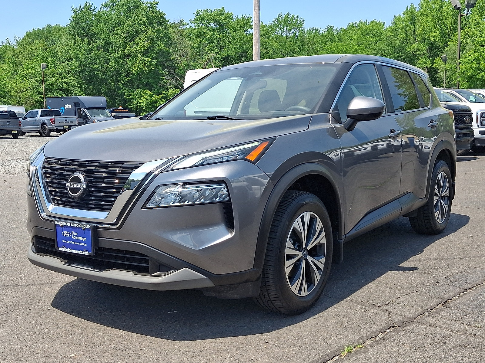 Used 2023 Nissan Rogue SV AWD/4WD image 3