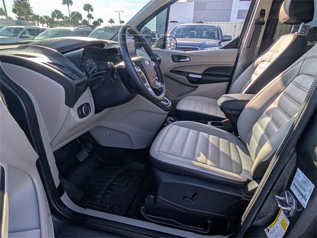 Certified 2023 Ford Transit Connect Titanium w/ Trailer Tow Package image 7