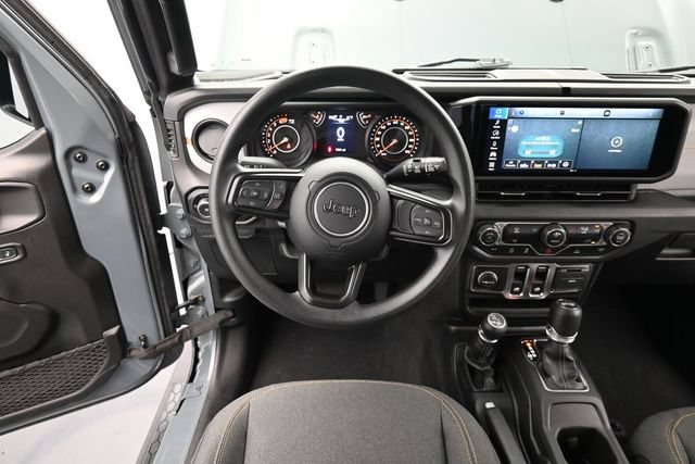 Used 2025 Jeep Wrangler Sport AWD/4WD image 27