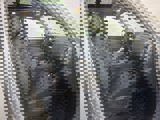 Used 2025 Nissan Pathfinder SL w/ SL Premium Package image 9