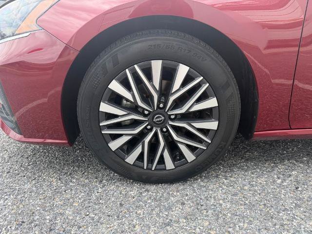 Used 2025 Nissan Altima 2.5 SV FWD image 20