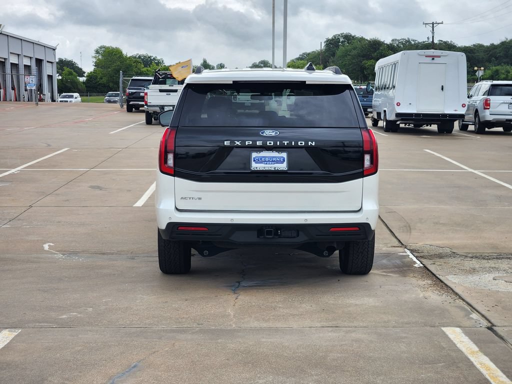 Certified 2025 Ford Expedition Active AWD/4WD image 6