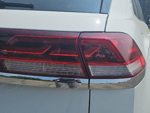 Used 2025 Volkswagen Atlas Cross Sport SE AWD/4WD image 35